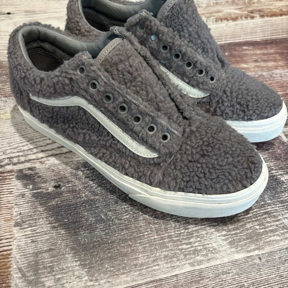 Vans Gray and White Old Skool cozy hug Sneakers M7 W 8.5